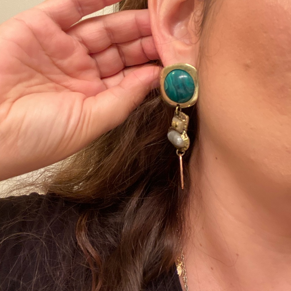 Earrings - Picture 6 of 9